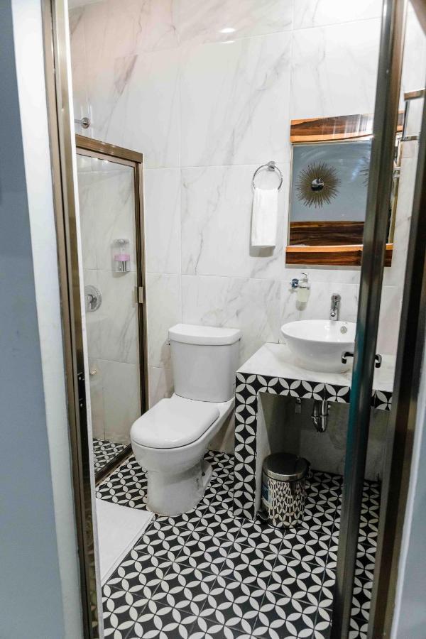 Hotel Naomi City Center バカラル エクステリア 写真